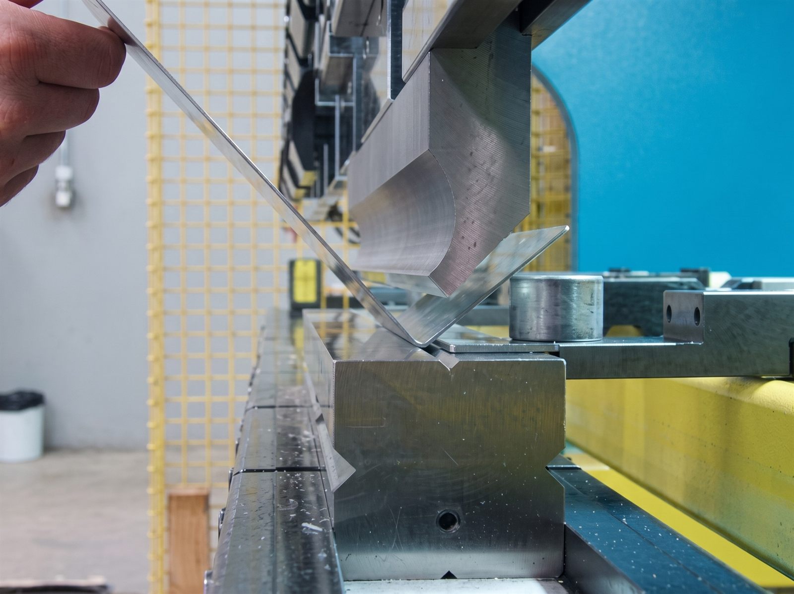 Dobra CNC na Modelo