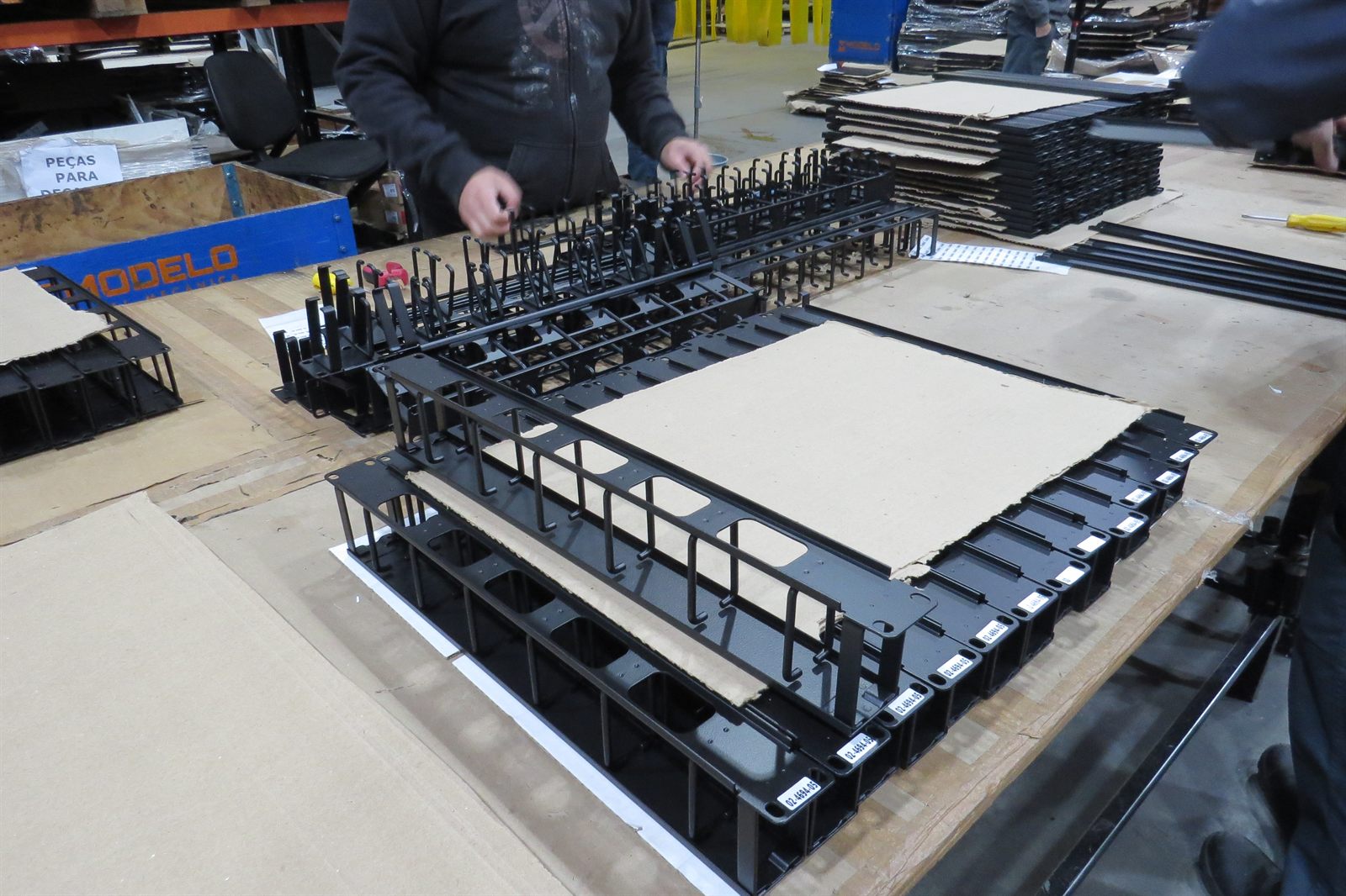 Montagem de conjuntos na Modelo